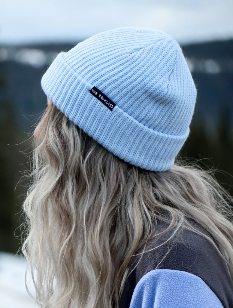 TUQUE NOTICE THE RECKLESS BEANIE - BABY BLUE
