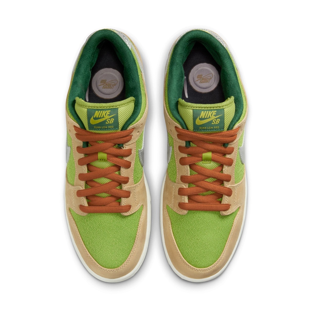 SOULIER NIKE SB DUNK LOW PRO - SESAME/METALLIC SILVER-PEAR-FIR