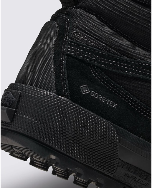 BOTTES VANS SK8-HI GORE-TEX INSULATED - BLACKOUT 
