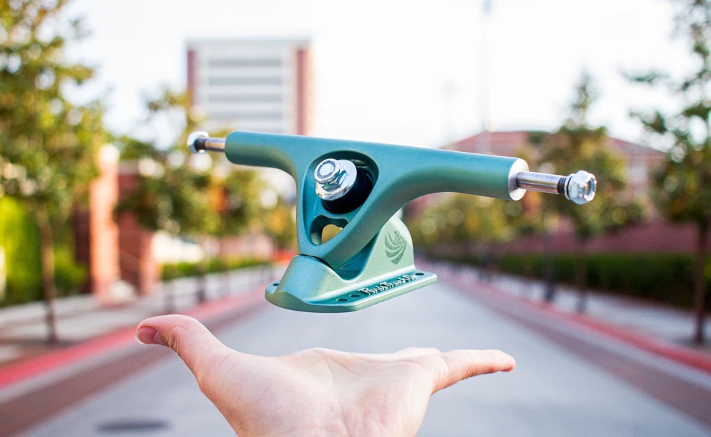 TRUCK PARIS REVERSE KINGPIN V3 180mm 50d - SAGE GREEN