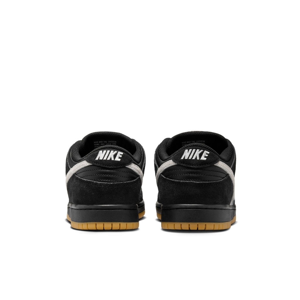 SOULIER NIKE SB DUNK LOW PRO - BLACK/WHITE-BLACK-GUM LIGHT BROWN