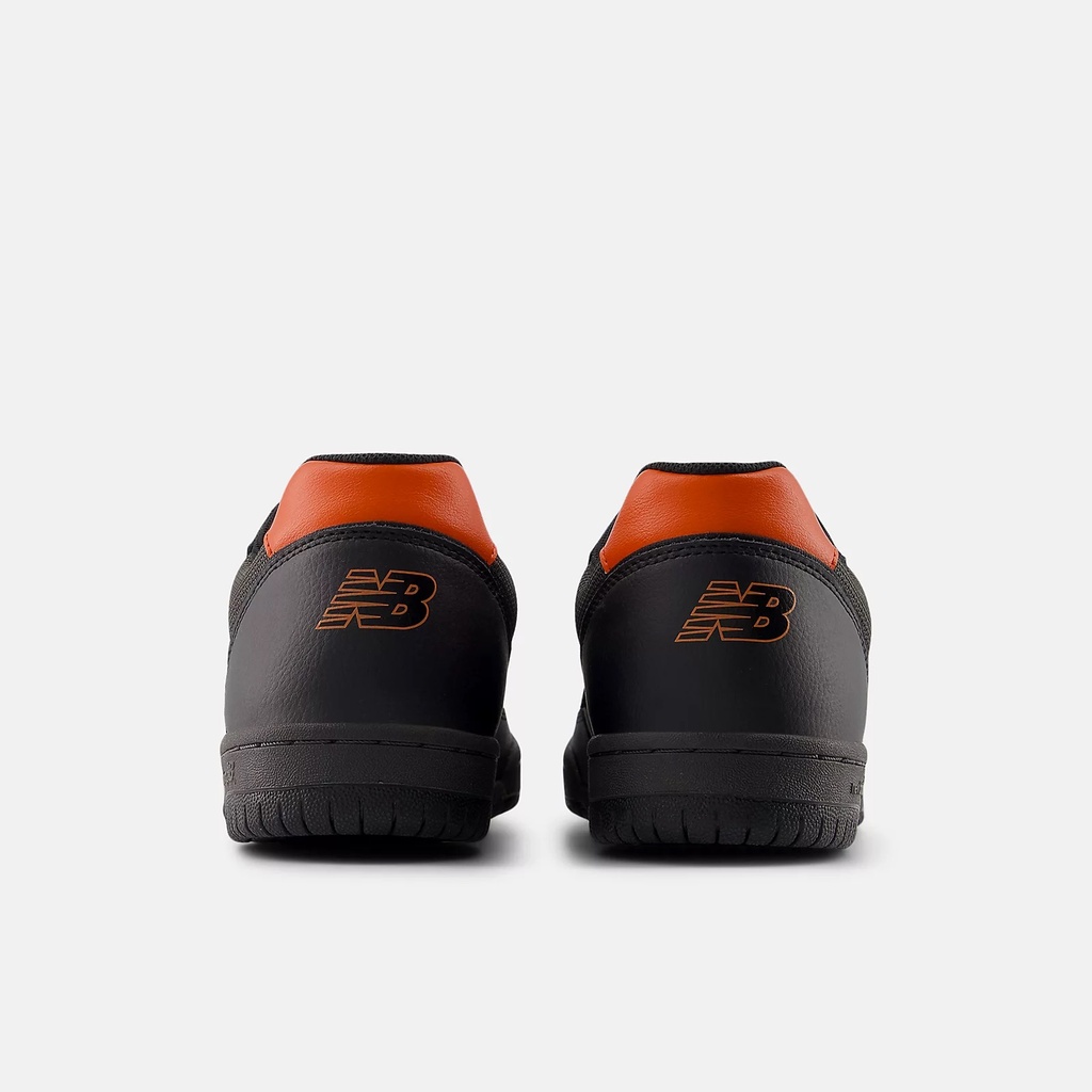 SOULIER NEW BALANCE NUMERIC 600-TOM KNOX - NOIR/ORANGE