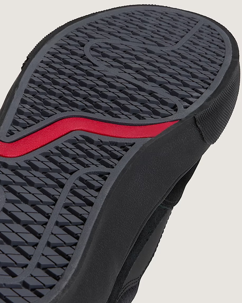 SOULIER VANS SKATE CURREN CAPLES - GUM NOIR/BLANC (copie)