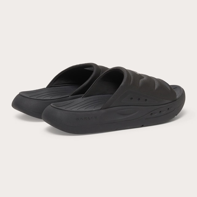 SANDALE OAKLEY STUDIO SLIDE - BLACKOUT