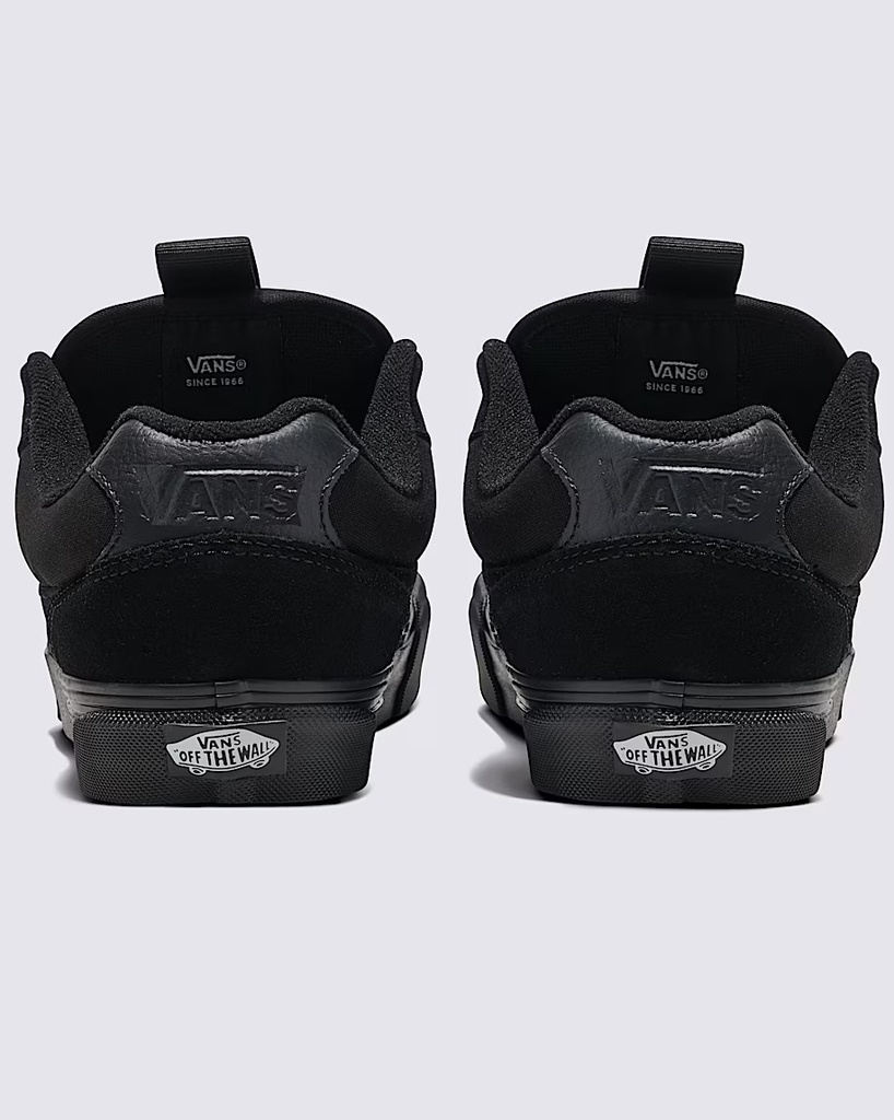 SOULIER VANS SKATE CHUKKA LOW - BLACKOUT (copie)