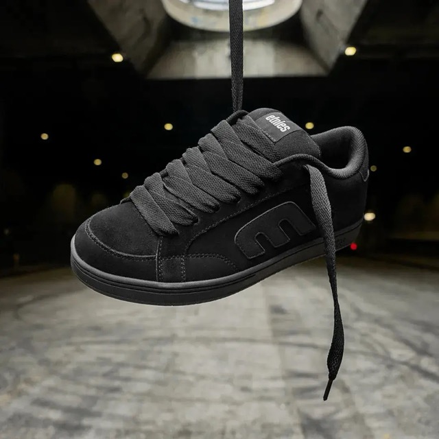 SOULIER ETNIES KINGPIN 2K - NOIR/NOIR