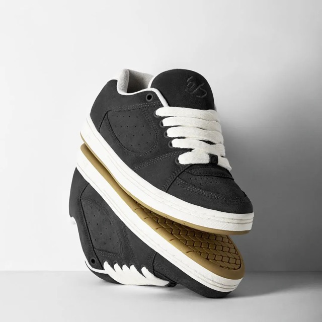 SOULIER ÉS ACCEL - NOIR/BLANC
