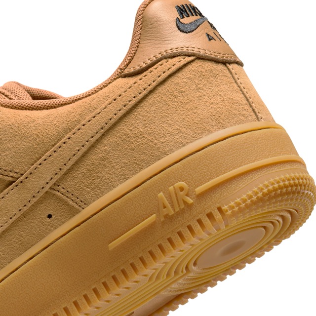 SOULIER NIKE SB AIR FORCE 1 - FLAX/FLAX-BLACK-GUM LIGHT BROWN