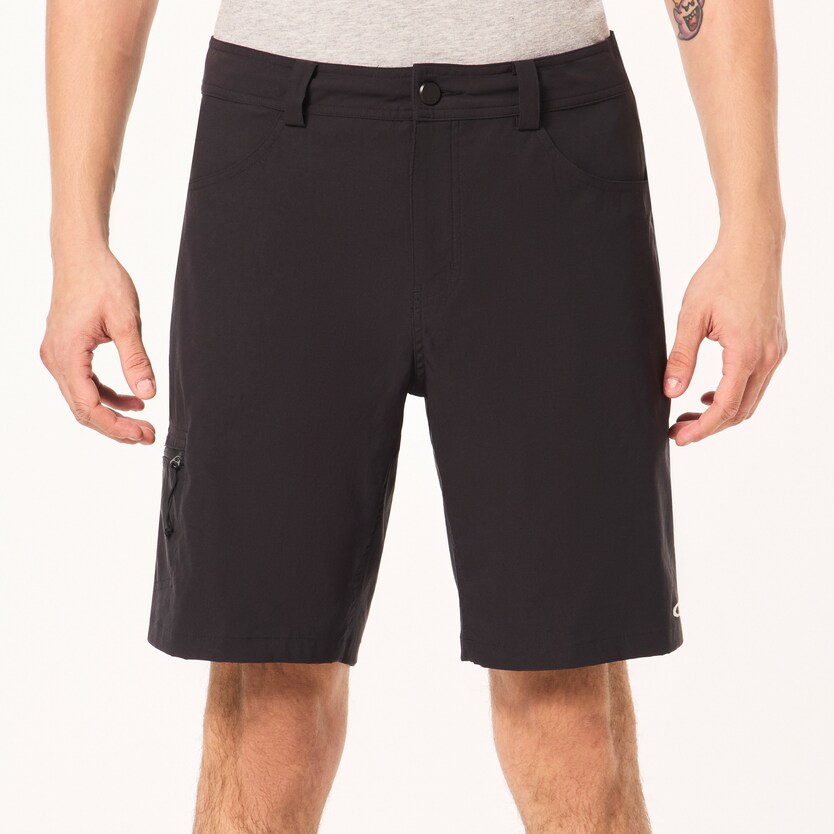 SHORT OAKLEY GOLF HYBRID - BLACKOUT
