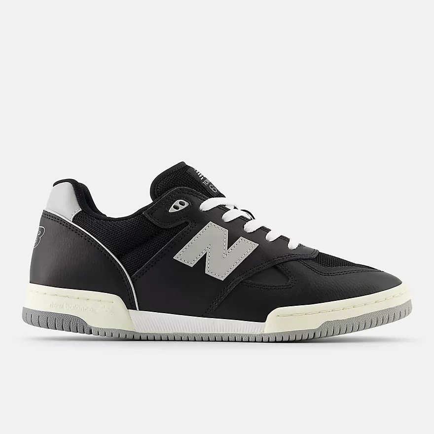 SOULIER NEW BALANCE NUMERIC TOM KNOX 600 - BLACK/CLOUD