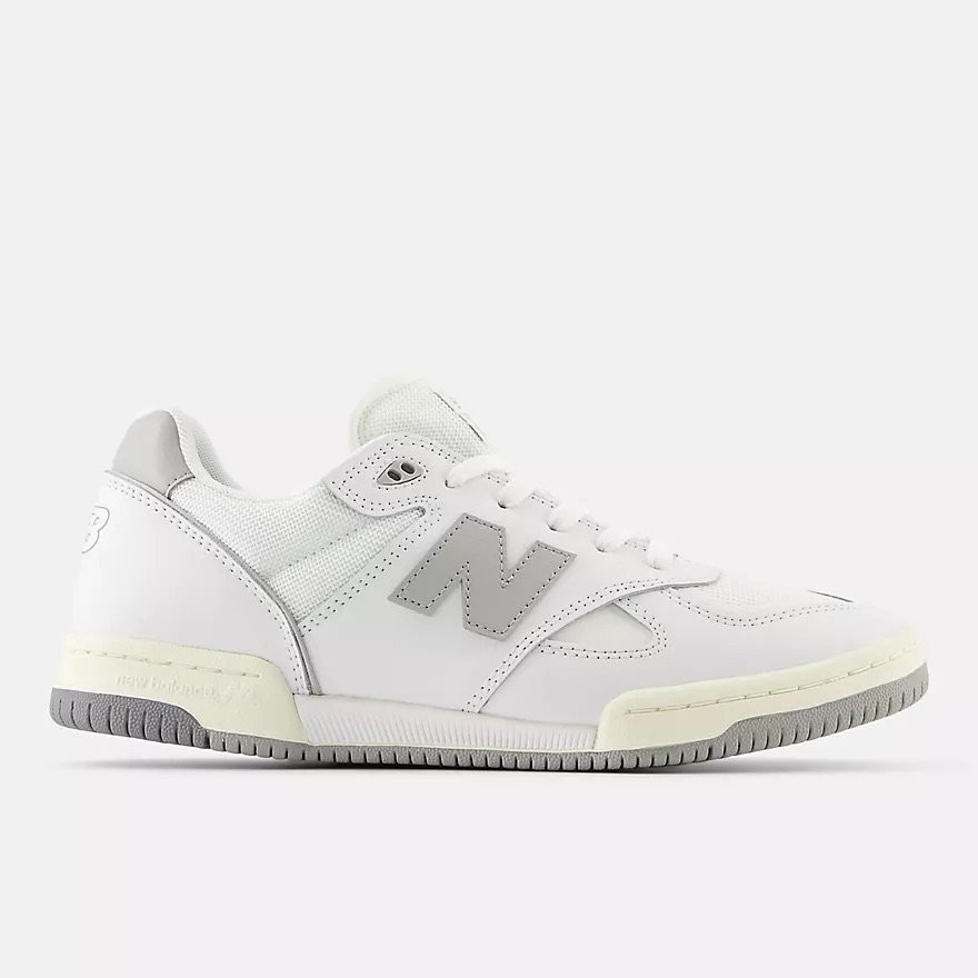 SOULIER NEW BALANCE NUMERIC TOM KNOX 600 - WHITE/CLOUD