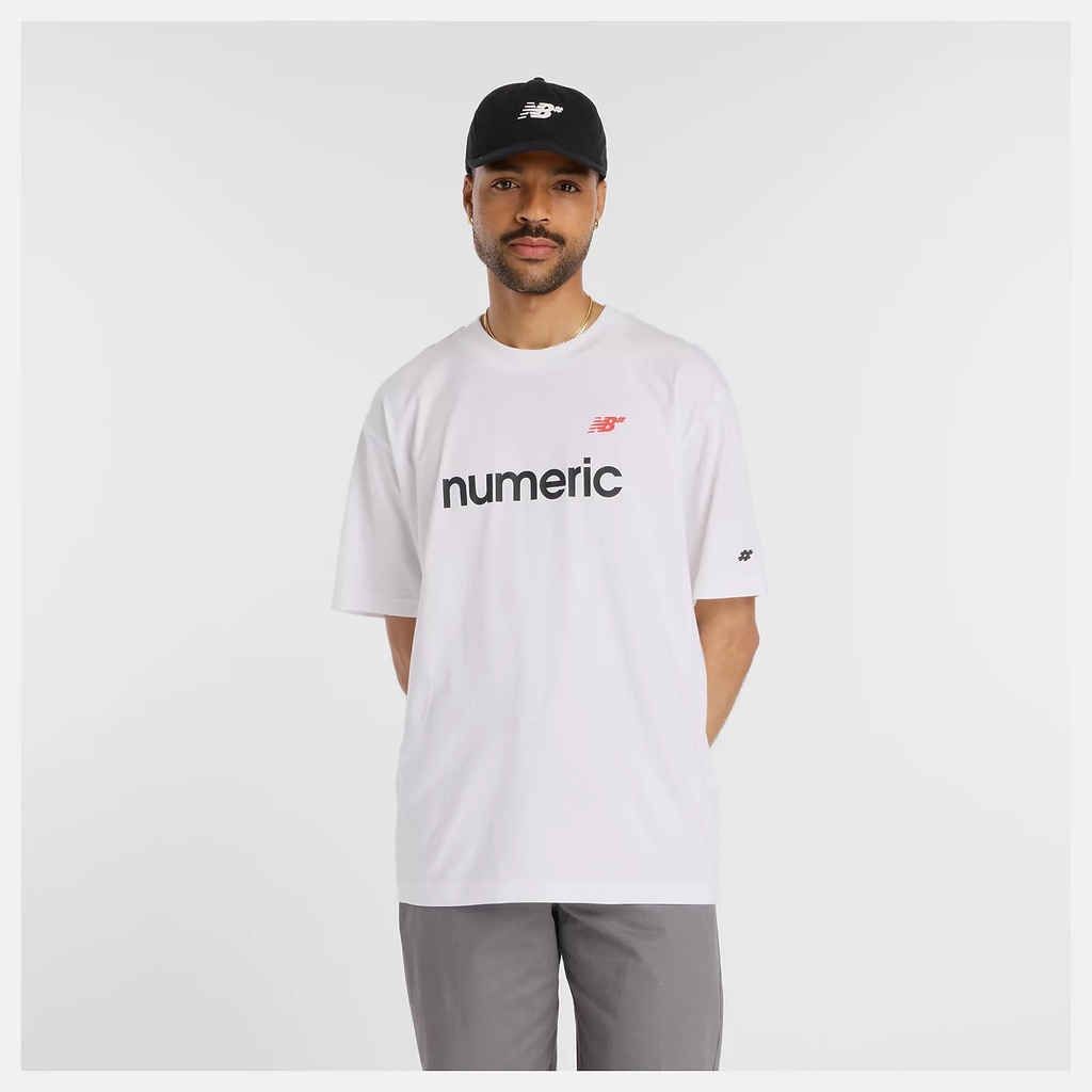 T-SHIRT NEW BALANCE NUMERIC LINEAR LOGO - BLANC