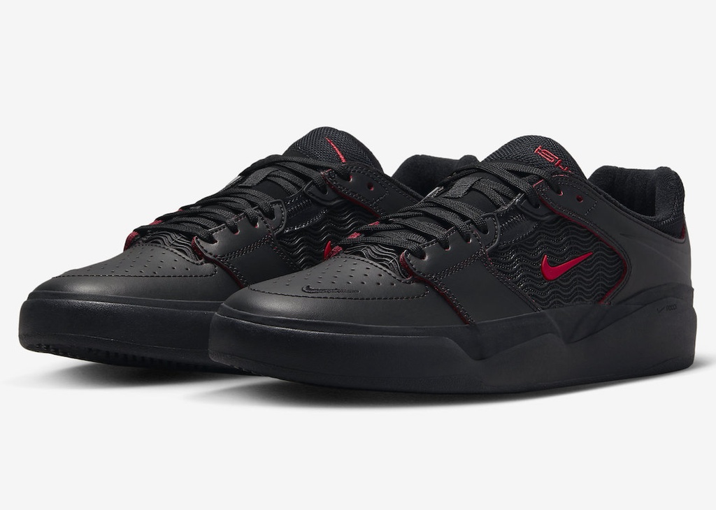 NIKE SB ISHOD WAIR PREMIUM - BLACK/BLACK-BLACK